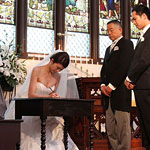 結婚証明書への署名　Pronouncement of Husband and Wife