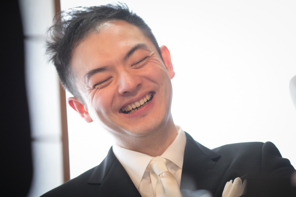 親族と親しい人を招いた祝言